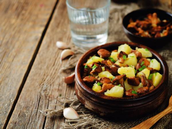 Картофель, запеченный с лисичками